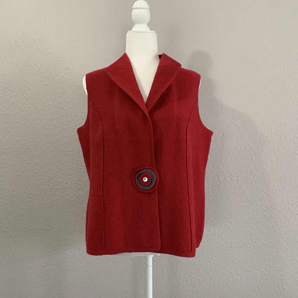 Norm Thompson‎ Women's Red Boiled Wool Vest Flower Snap Closure Size Medium EUC